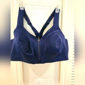 VS Knockout Front-Close Sports Bra